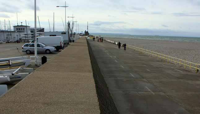 Promenade digue nord au Havre en 2013